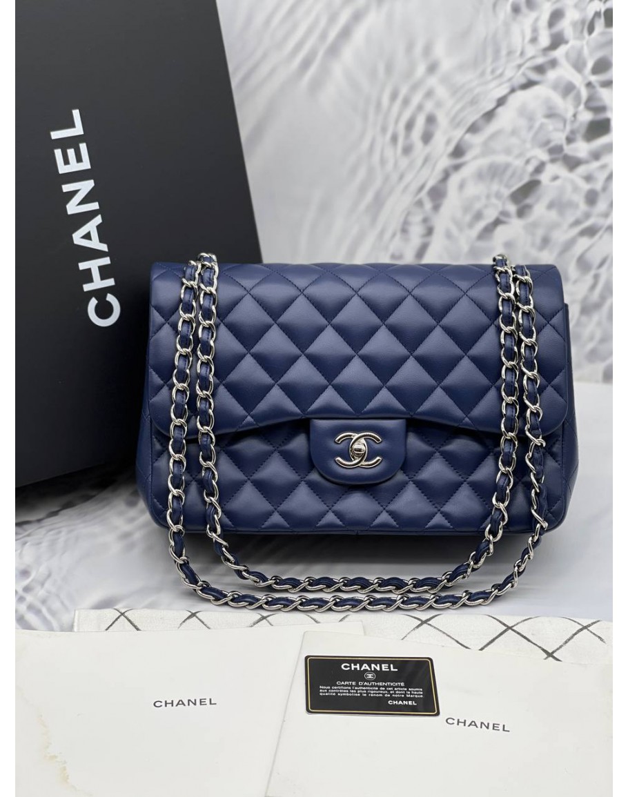 Chanel classic hot sale jumbo lambskin